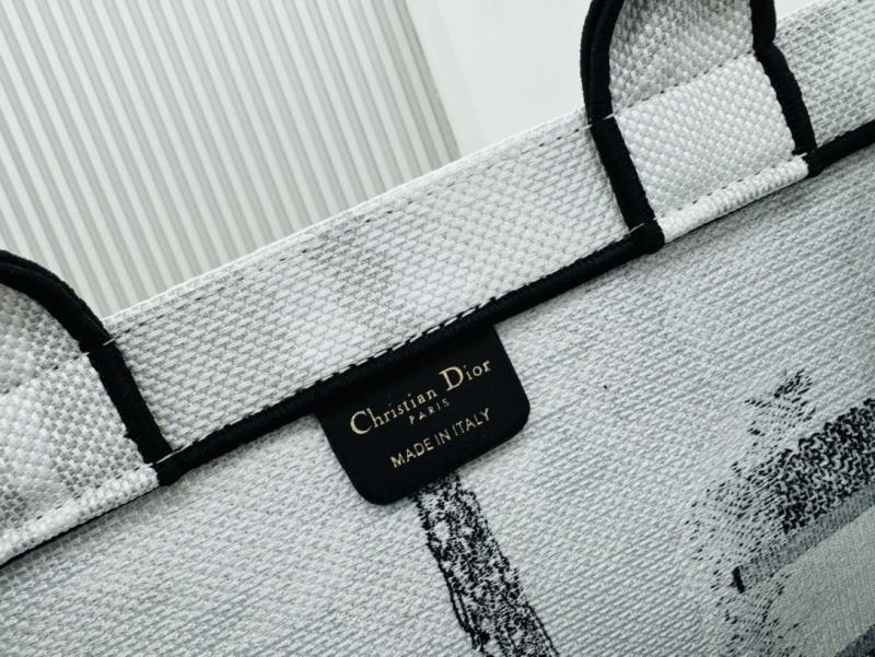 Dior Shopping Bags